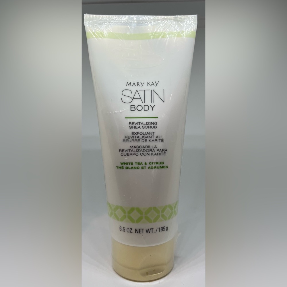 Mary Kay Satin Body Revitalizing Shea Scrub